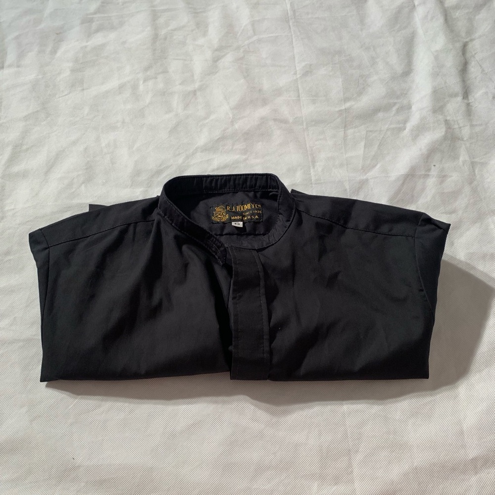 R.J Toomey Size 15 Short Sleeve Black Button Down